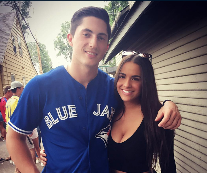 Hockey30 | La blonde de Zach Werenski avoue qu'elle est avec lui...Pour ...