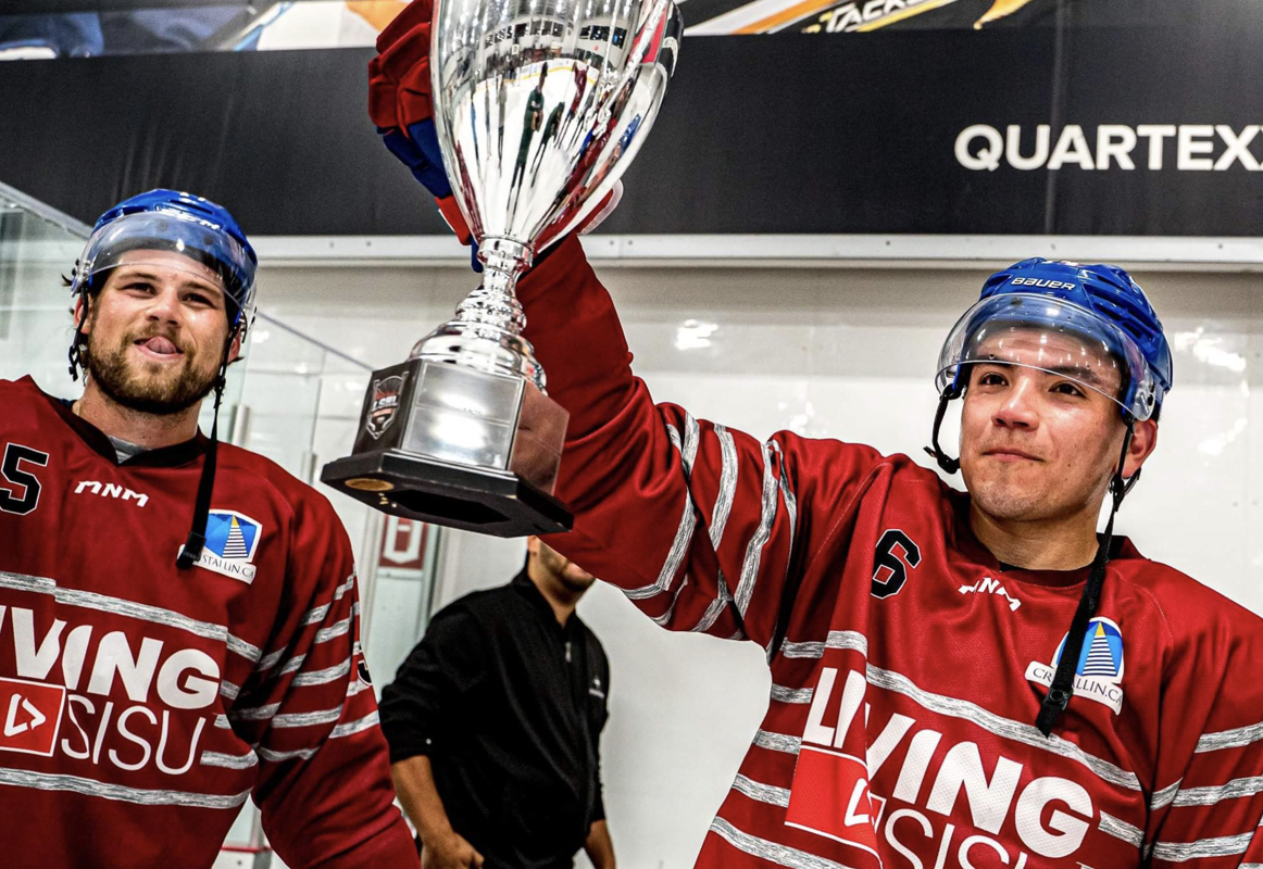 Nick Suzuki et Josh Anderson TOUT FIERS d'avoir remporté la COUPE!!