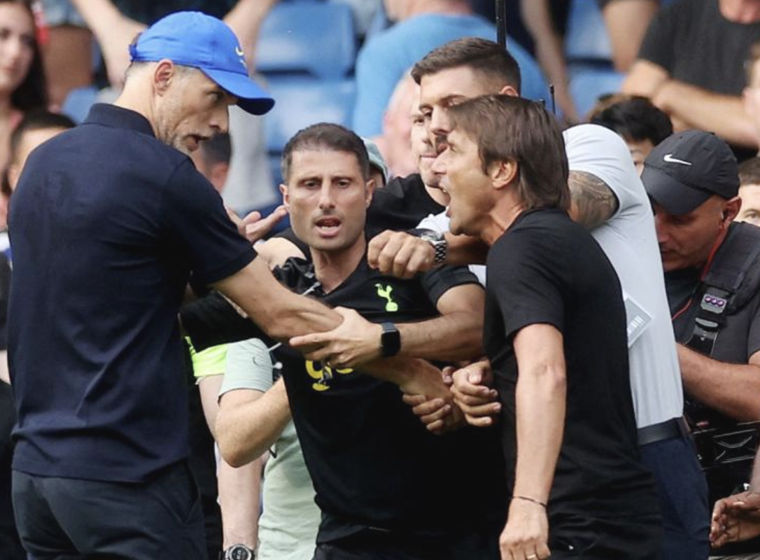 Vidéo: Les deux COACHS veulent se battre!! AYOYE!!!!