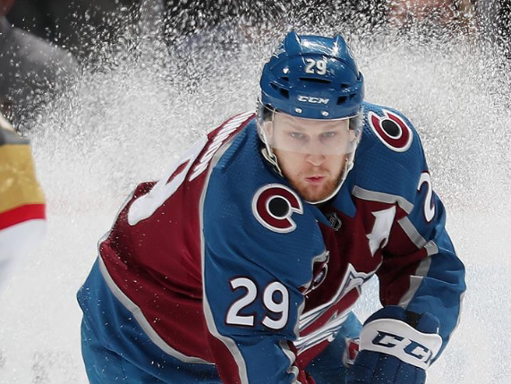 Nathan MacKinnon fait PÉTER la BANQUE au Colorado!!!!!!