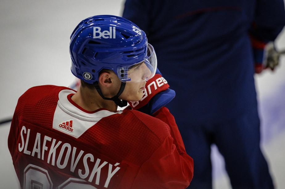 Pauvre Juraj Slafkovsky...Les fans de Montréal lui CH....dessus....