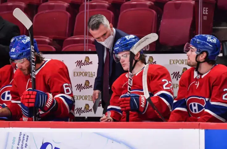 Vidéo: Cole Caufield ne rate pas deux fois!!! Martin St-Louis sort le FIST BUMP!!