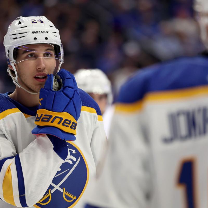 Vidéo: Samuel Montembeault joue le match de sa VIE... Mais Dylan Cozens gâche tout...