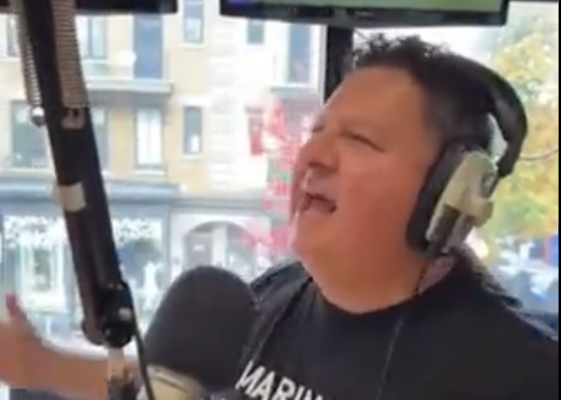 VIDEO: WOW ... TONY MARINARO est un VRAI CADEAU du CIEL