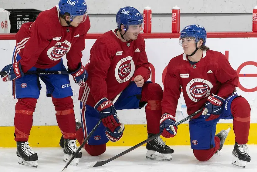 Martin St-Louis est DÉSESPÉRÉ... Kirby Dach n'est pas un SNIPER!!