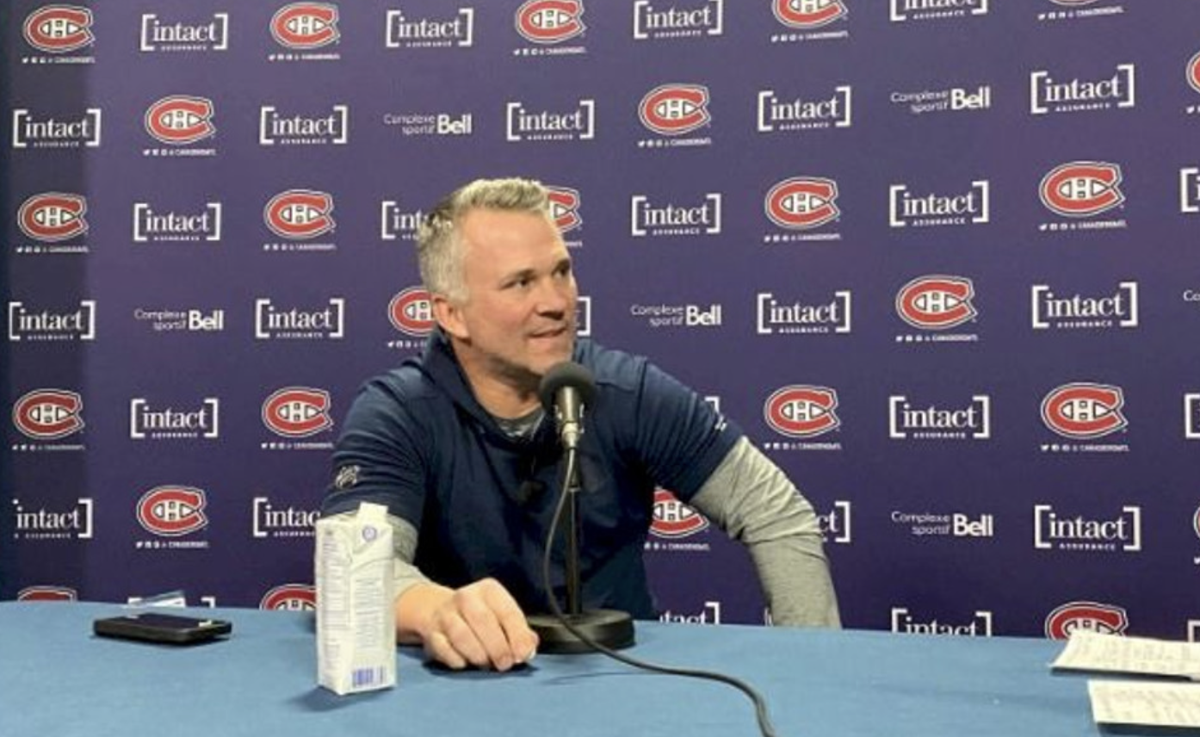 Martin St-Louis parle vraiment aux journalistes...Comme s'ils avaient un RETARD INTELLECTUEL...