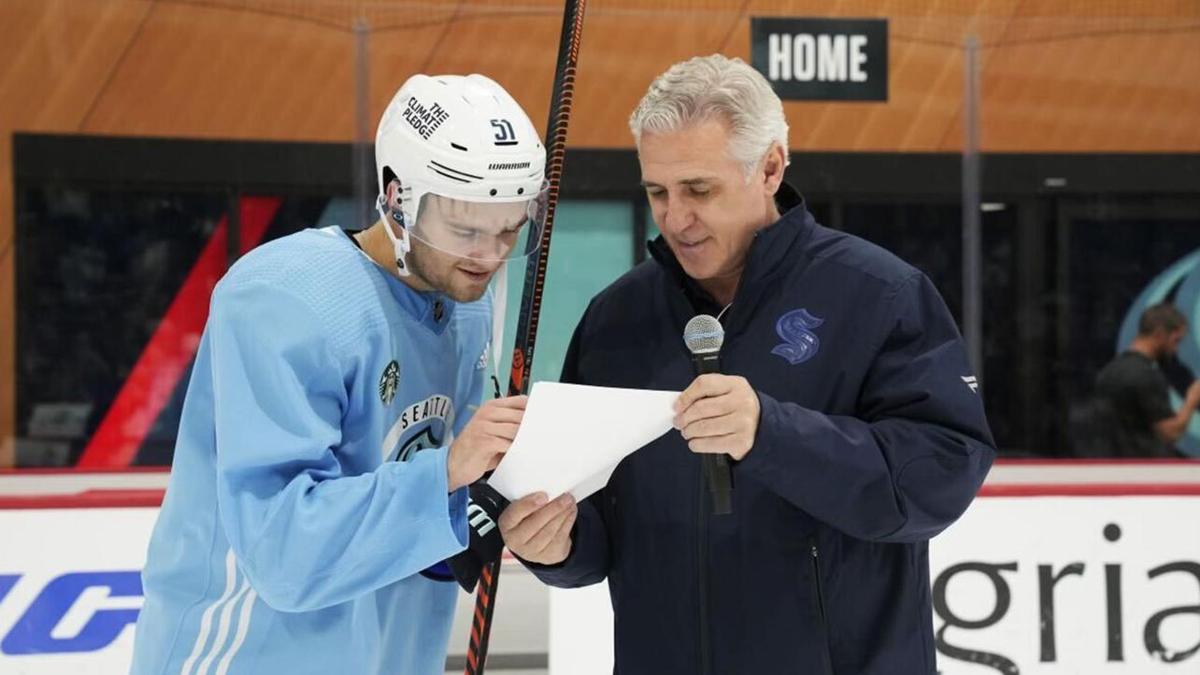 Ron Francis passe d'une mauvaise gestion de Shane Wright....à un fin STRATÈGE?