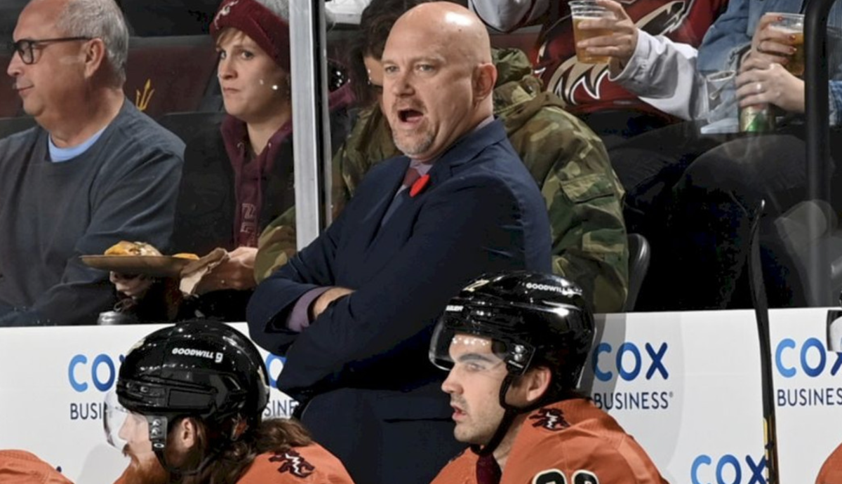 André Tourigny parle vraiment....comme un COACH JUNIOR....