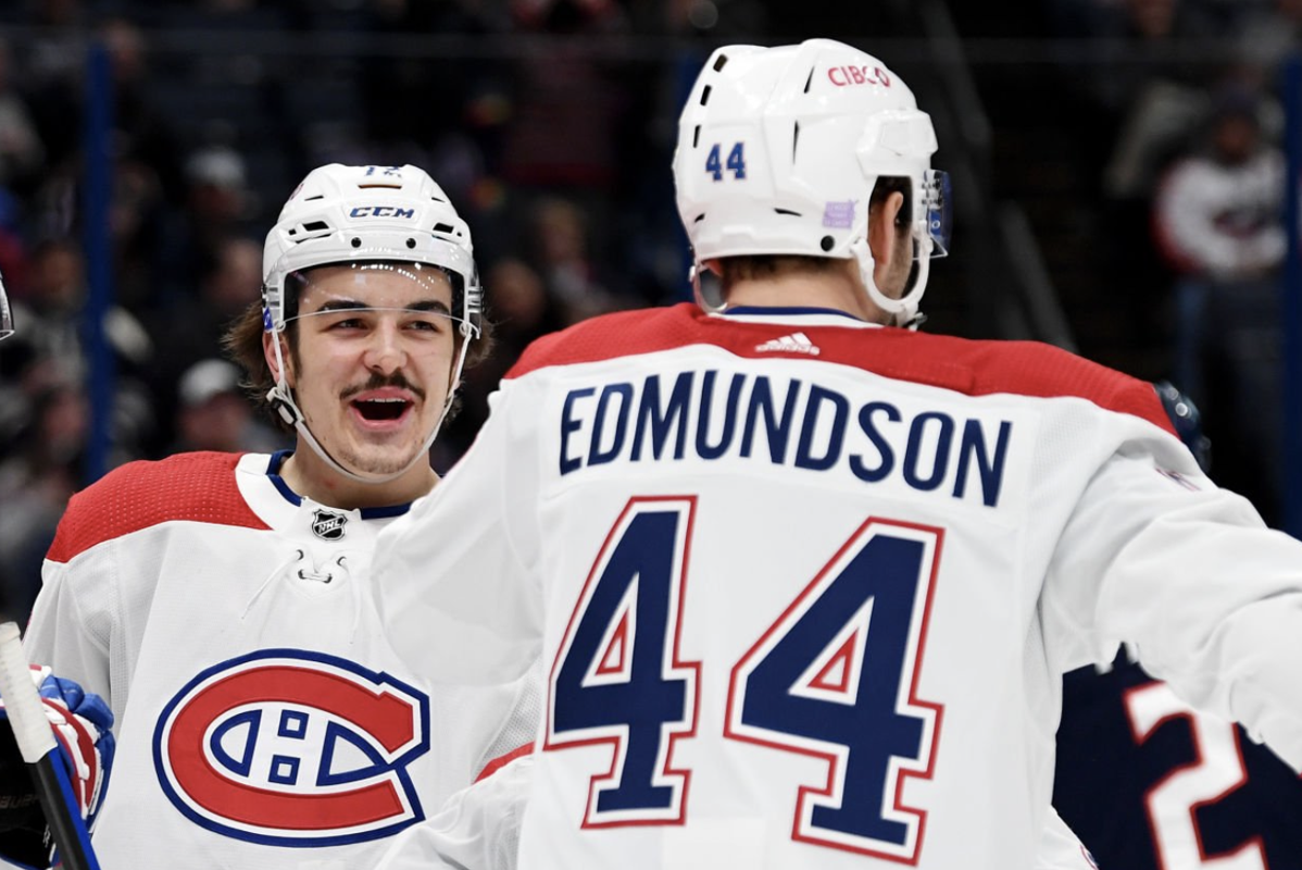 Arber Xhekaj est en train de sortir JOEL EDMUNDSON de Montréal