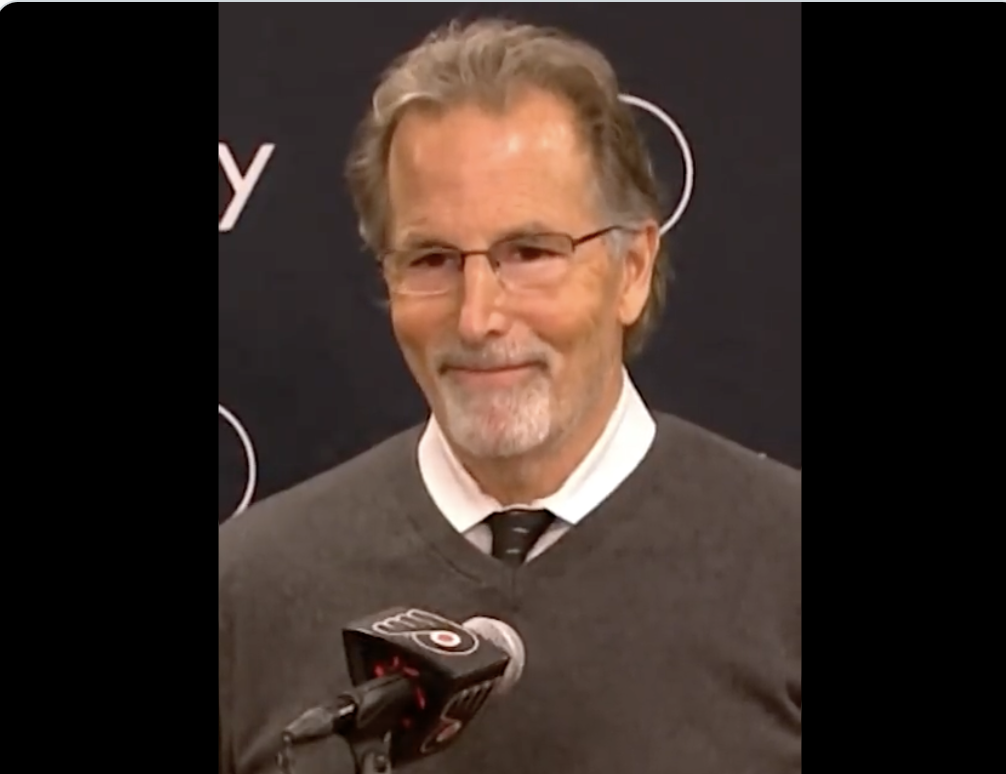 Vidéo: John Tortorella qui traite les journalistes de STUPIDES...