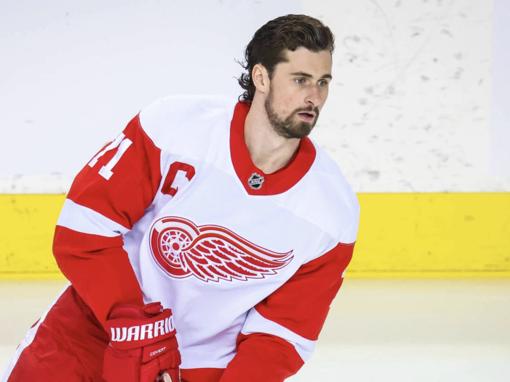 Dylan Larkin OUVERT à quitter Détroit...la chance de Kent Hughes...