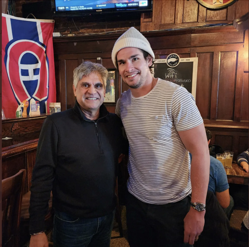 Sean Monahan aperçu au PUB McLean's....