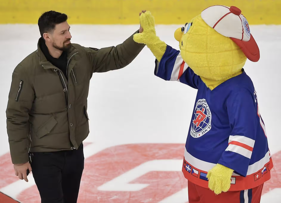 Wow...Carey Price et Connor Bedard à Québec...