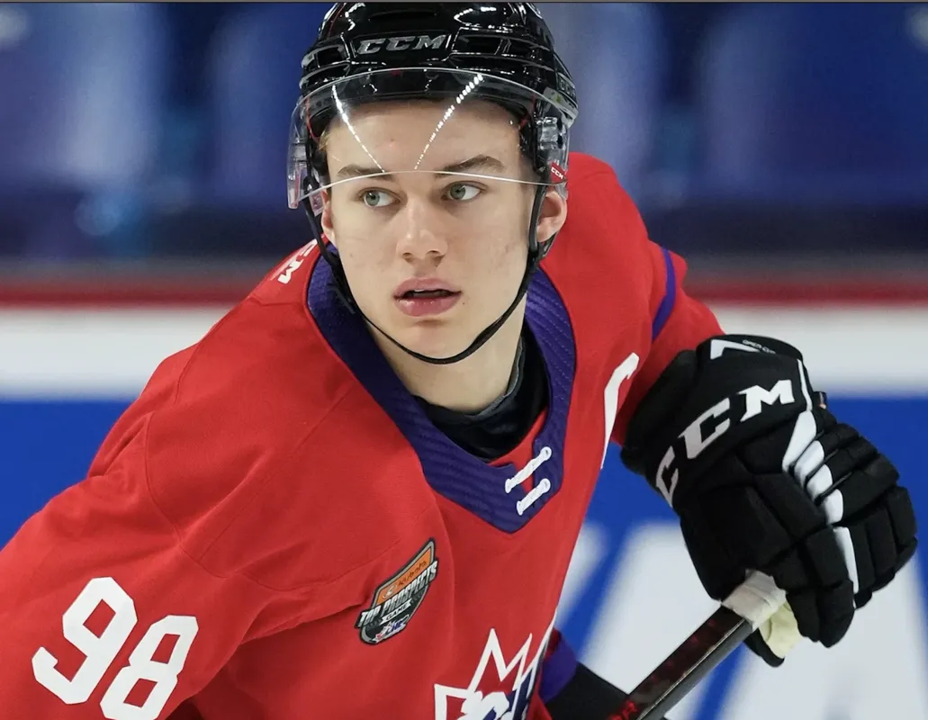 Connor Bedard a peur de la ville de Chicago, une vidéo lui donne des sueurs froides dans le dos