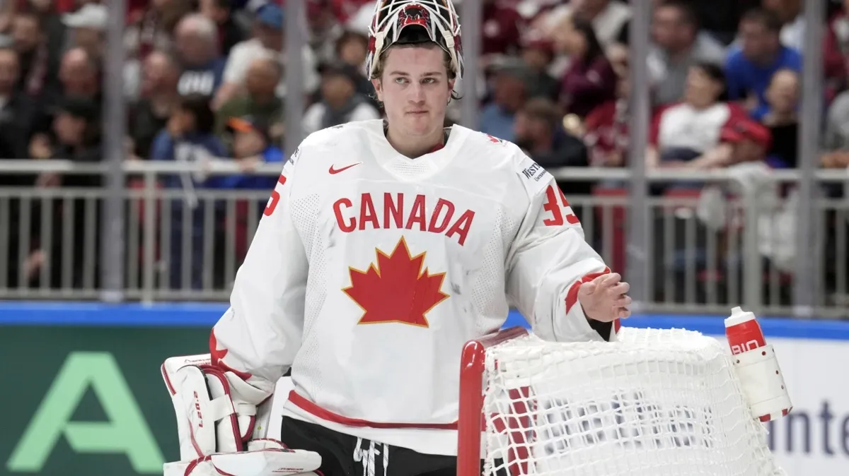 Samuel Montembeault a mis Kent Hughes dans sa petite poche arrière