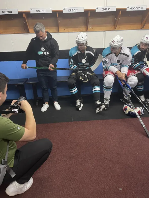 Trevor Zegras CHILL avec Martin St-Louis: le rêve de Montréal