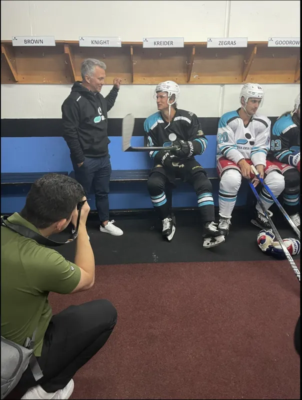 Trevor Zegras CHILL avec Martin St-Louis: le rêve de Montréal