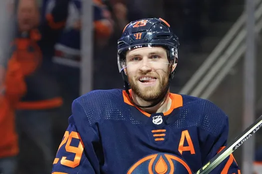 Leon Draisaitl à Montréal: la priorité de Kent Hughes