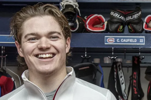 Cole Caufield surpayé? Martin St-Louis de retour dans le Bantam