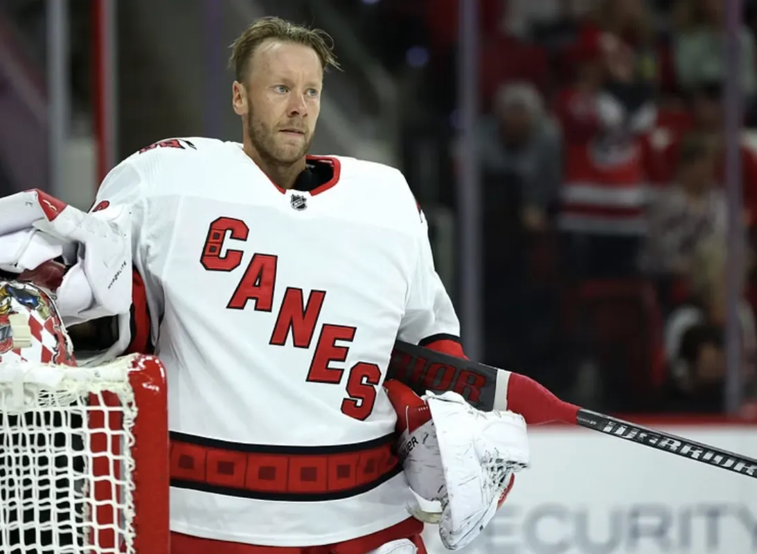 Antti Raanta à Laval et Jake Allen en Caroline?