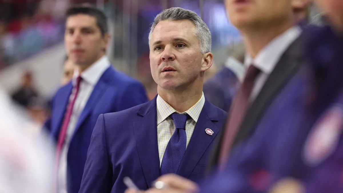 Après avoir été traité de « pee-wee », Martin St-Louis est traité de coach ATOME