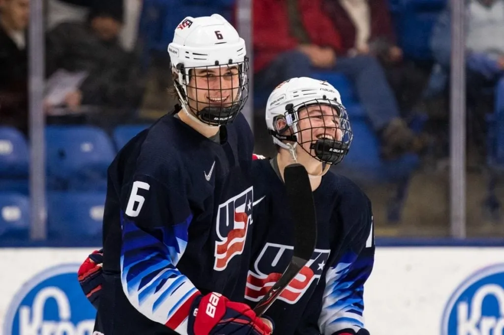 Trevor Zegras à Montréal: le DG des Ducks n'a pas aimé ça