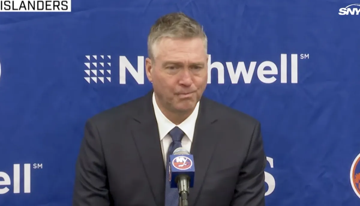 Patrick Roy cerné jusqu'aux cou: rien ne va plus à Long Island