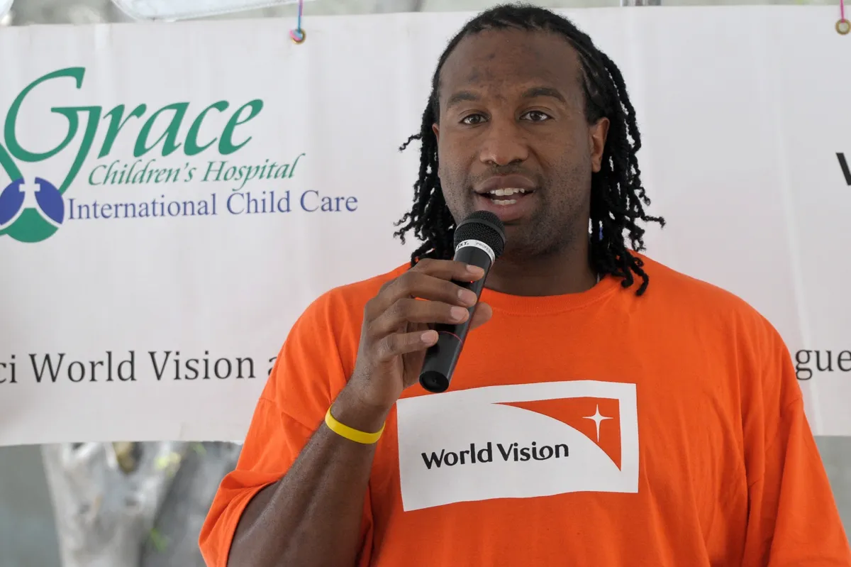 Georges Laraque, l’ange d’un enfant mourant: un récit qui fait pleurer