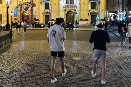 Cole Caufield et Trevor Zegras font jaser dans la nuit de Prague