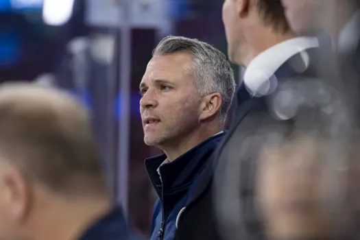 Congédiement de Martin St-Louis: la presse fait jaser