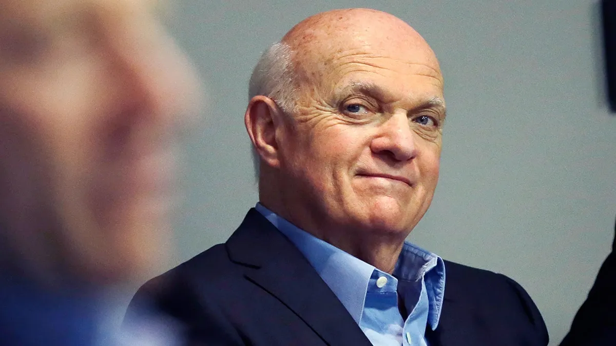 Congédiement de Lou Lamoriello : de la musique aux oreilles de Patrick Roy