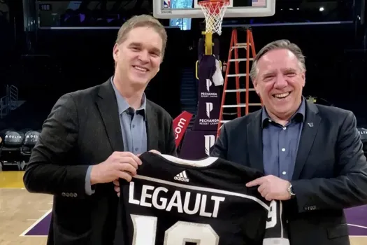 Luc Robitaille et François Legault vont siroter des cocktails le long du fleuve