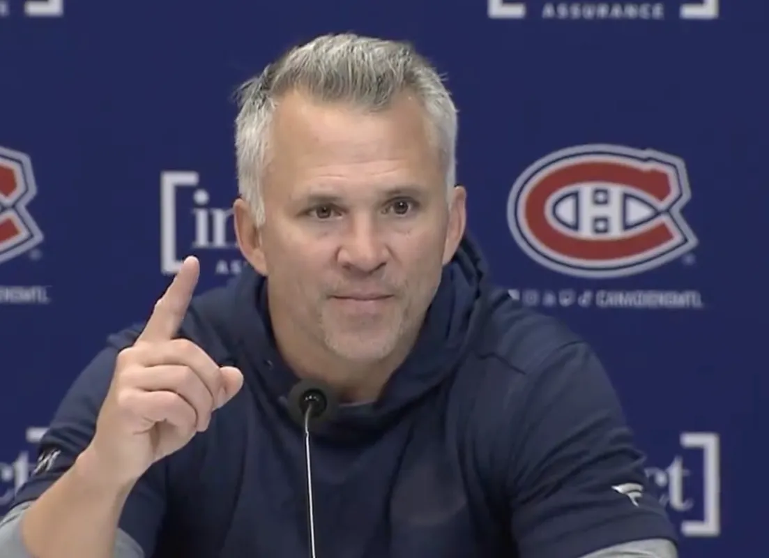 Martin St-Louis ému en parlant de Patrik Laine: les larmes n'étaient pas loin