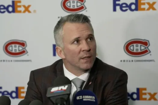 Malaise entre Martin St-Louis et un journaliste: le coach embarrassé