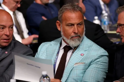 Nick Bobrov et Martin Lapointe sont dans l'eau chaude jusqu'au cou