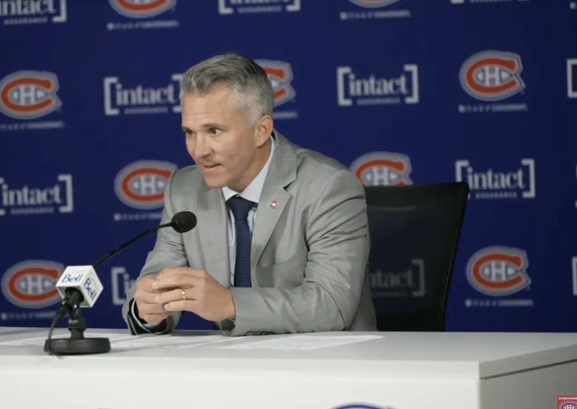 Martin St-Louis refuse de répondre aux questions d'un journaliste