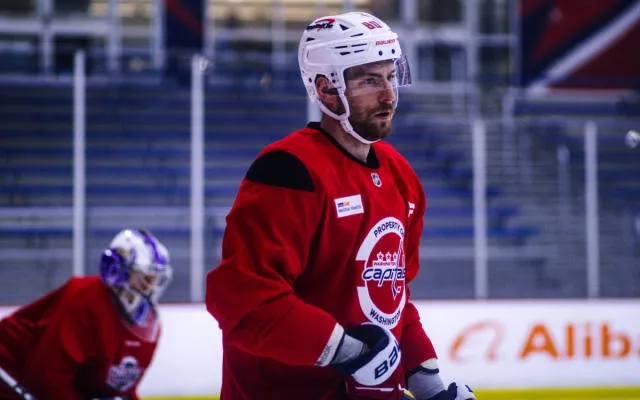 Pierre-Luc Dubois s'effondre à Washington