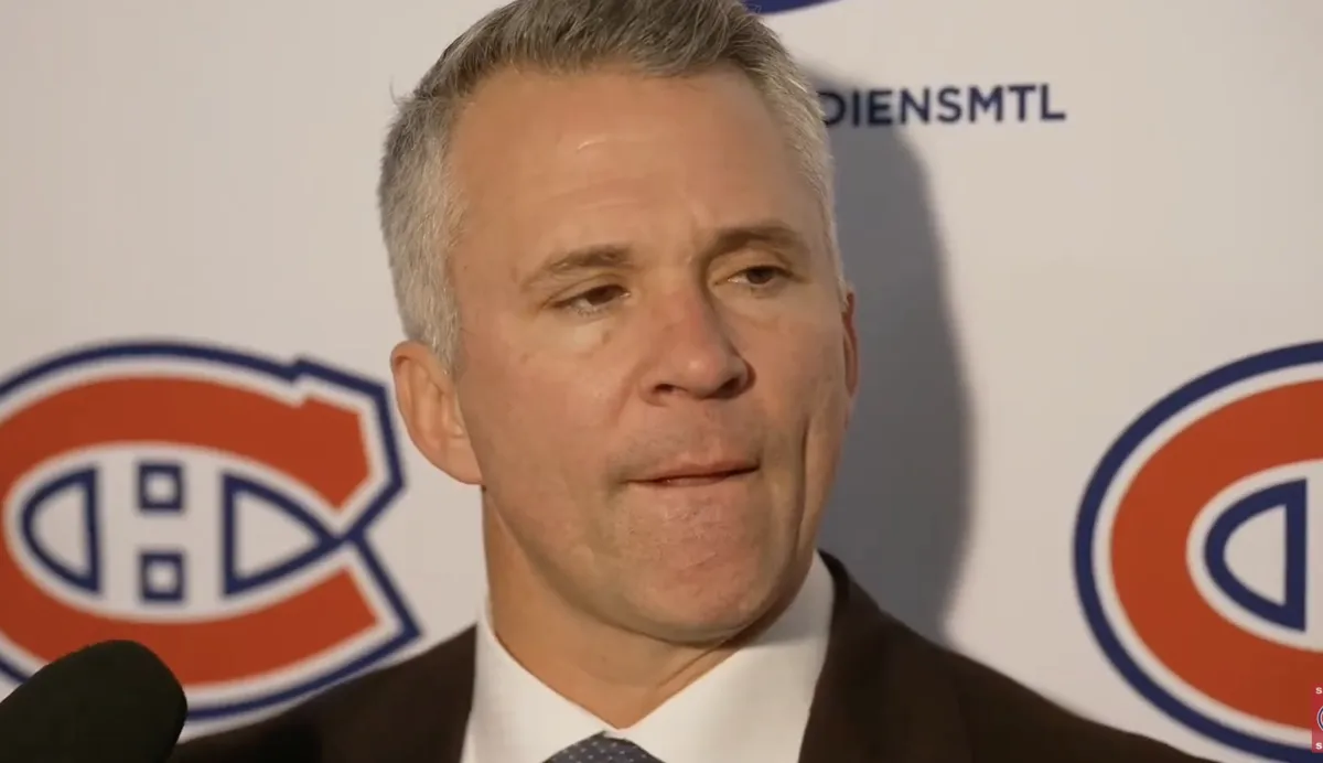 Confrontation entre Martin St-Louis et un journaliste de Sportsnet: le coach en délire