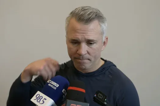 Martin St-Louis confus à l’hôtel du Minnesota: une journaliste perd la tête