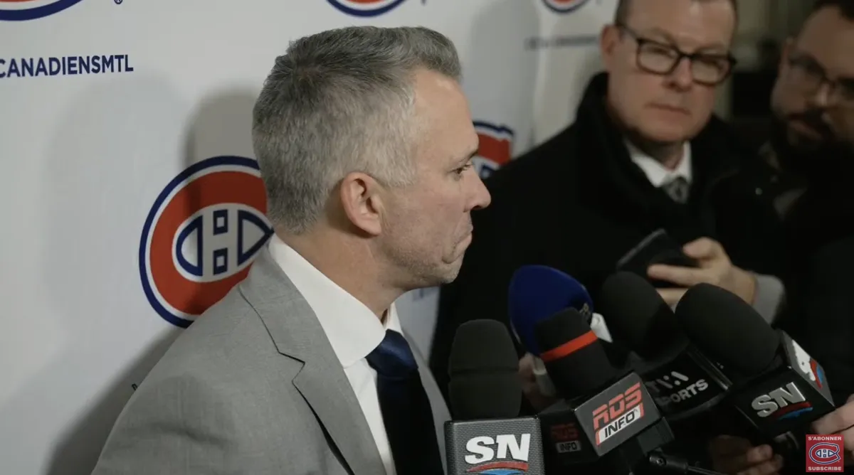 La caméra fixée sur les deux journalistes victimes de Martin St-Louis: malaise total