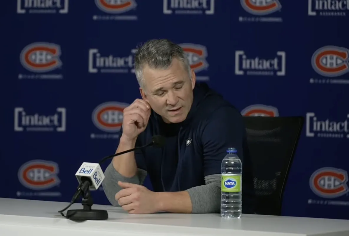 Martin St-Louis perd son calme envers un journaliste: les clics de la honte