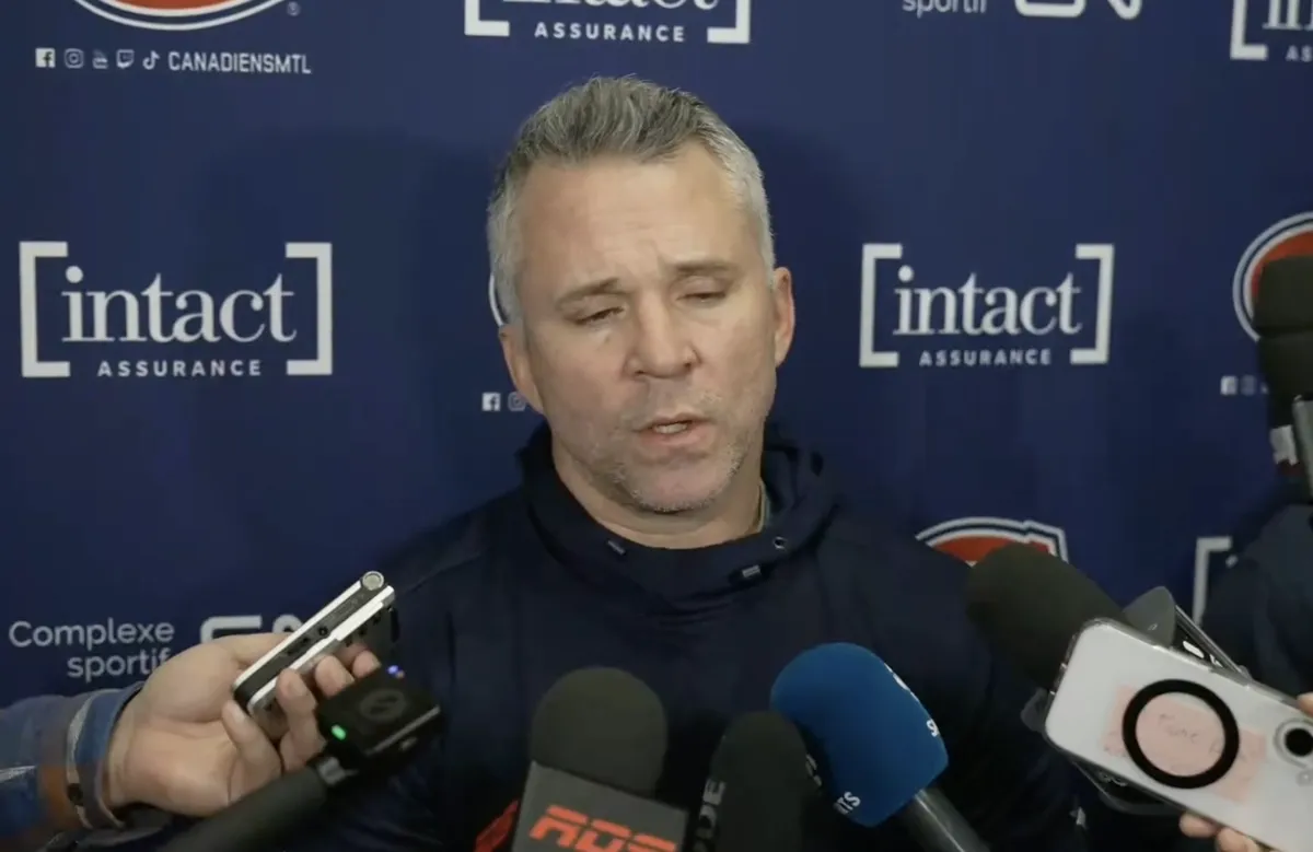 Tension dans la salle de presse: Martin St-Louis rejette le Journal de Montréal