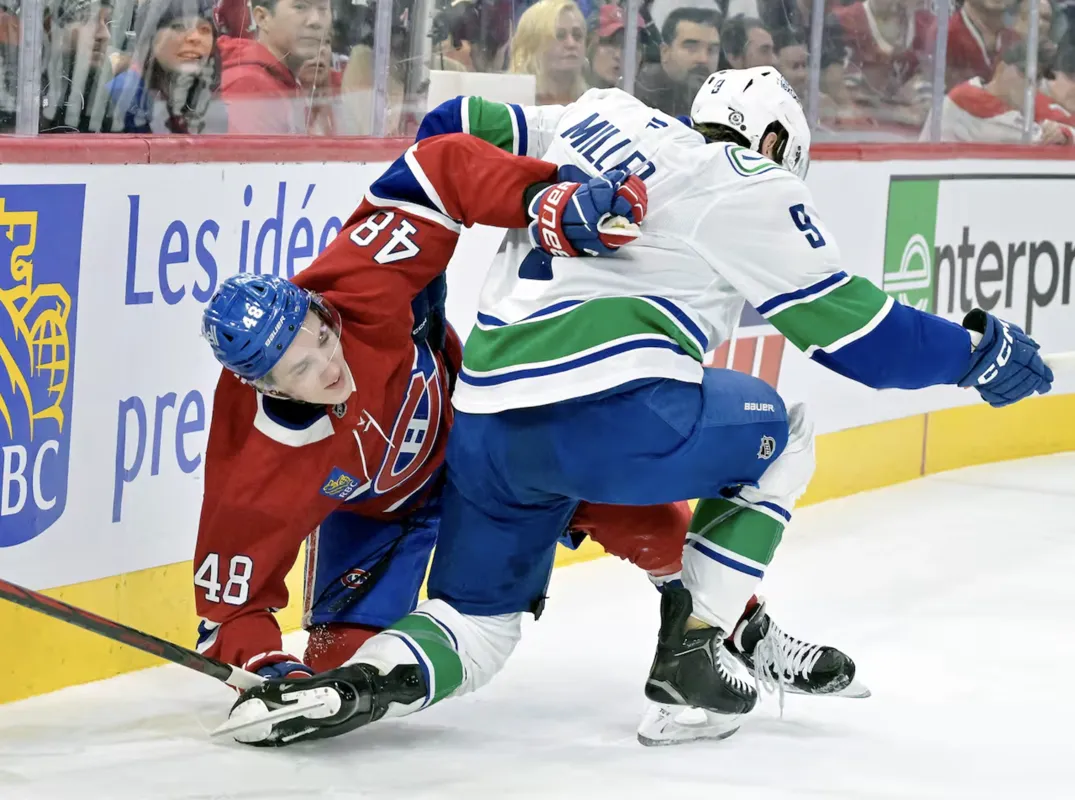 Le coach des Canucks dans tous ses états: Martin St-Louis est devenu son cauchemar