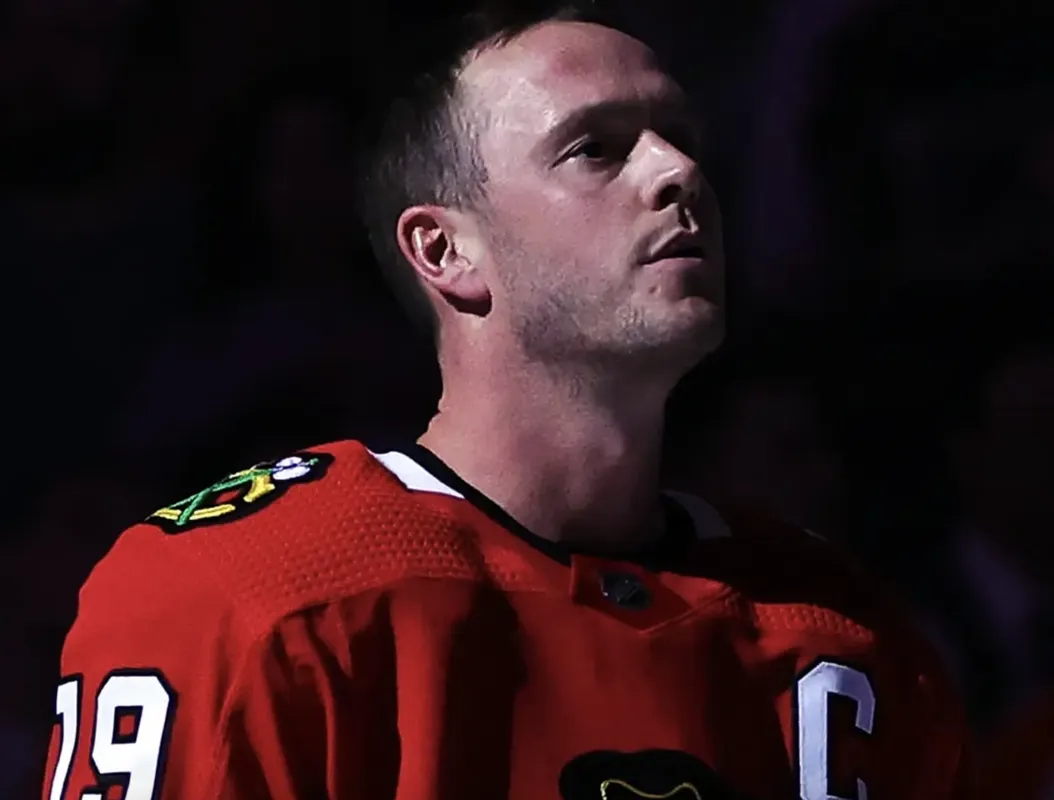 Jonathan Toews à Montréal: l'attaquant ouvre la porte pour Kent Hughes