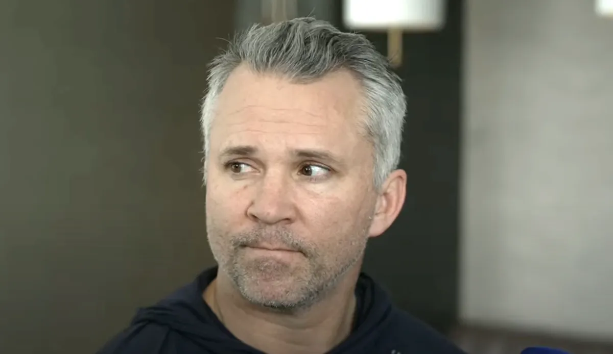 Martin St-Louis change le ton : un message choc à ses joueurs