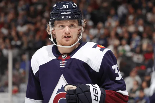 Casey Mittelstadt échangé: Kent Hughes choqué