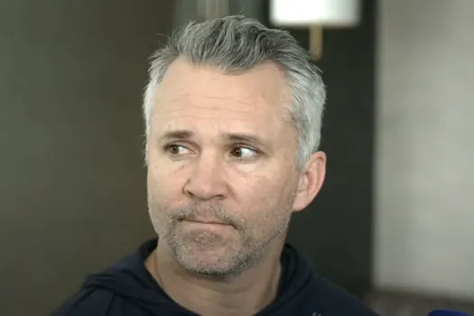 Martin St-Louis change le ton : un message choc à ses joueurs