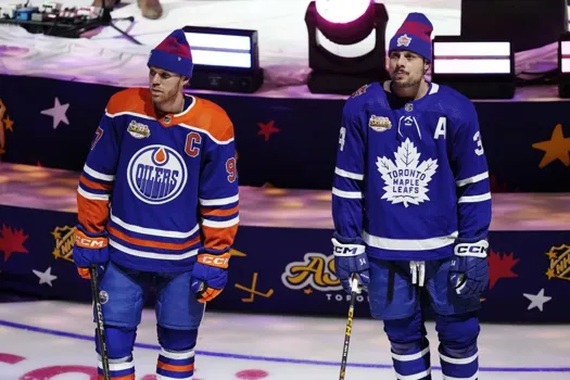 Auston Matthews s'effondre à Toronto: les Maple Leafs veulent Connor McDavid