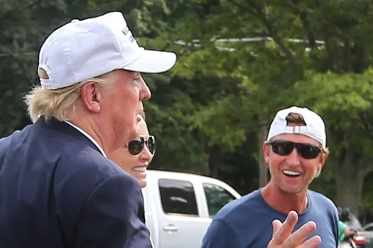 Commotion à Washington: Wayne Gretzky s’effondre en compagnie de Donald Trump
