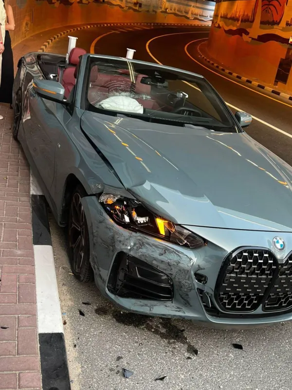 Filles de joie, vodka, BMW fracassée: Kent Hughes l'a échappé belle